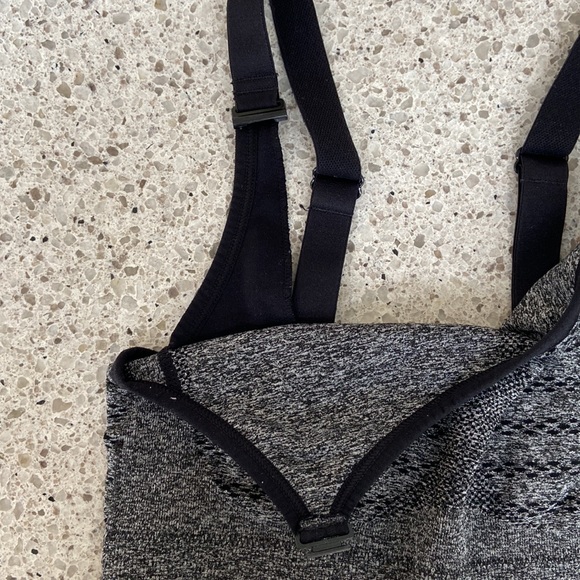 Thyme Maternity nursing sports bra - Picture 2 of 4